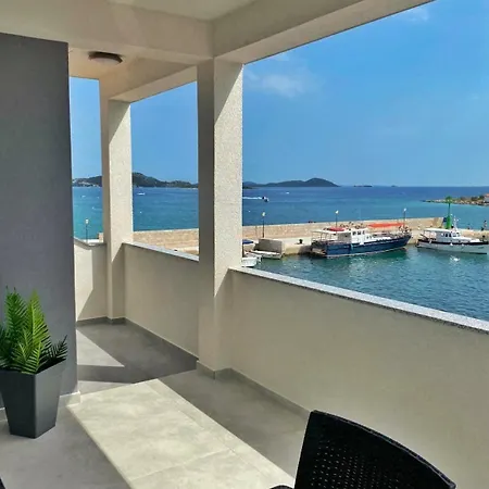 Apartment Modern Obala